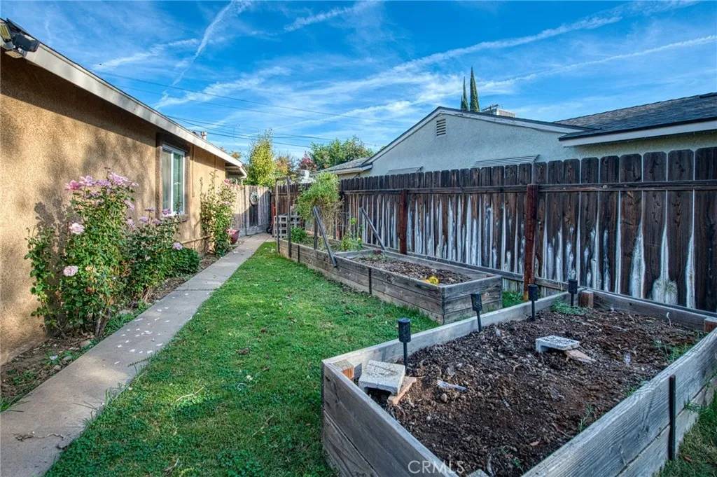 Fresno, CA 93726,2407 Ashcroft Court