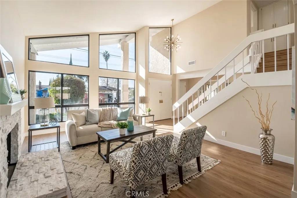 Winnetka, CA 91306,19751 Saticoy Street