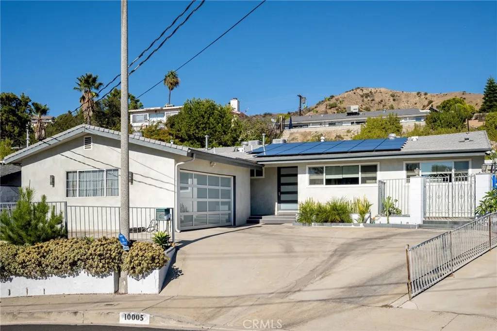 Sun Valley, CA 91352,10005 Sully Drive