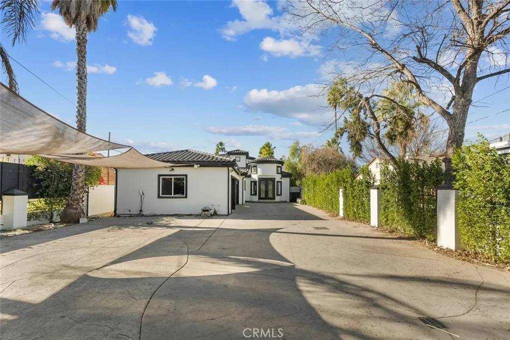 Tarzana, CA 91356,5157 Avenida Oriente