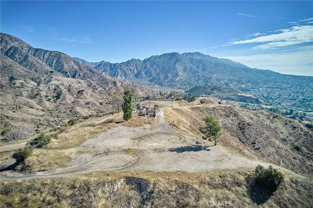 Sunland, CA 91040,9401 Tujunga Valley