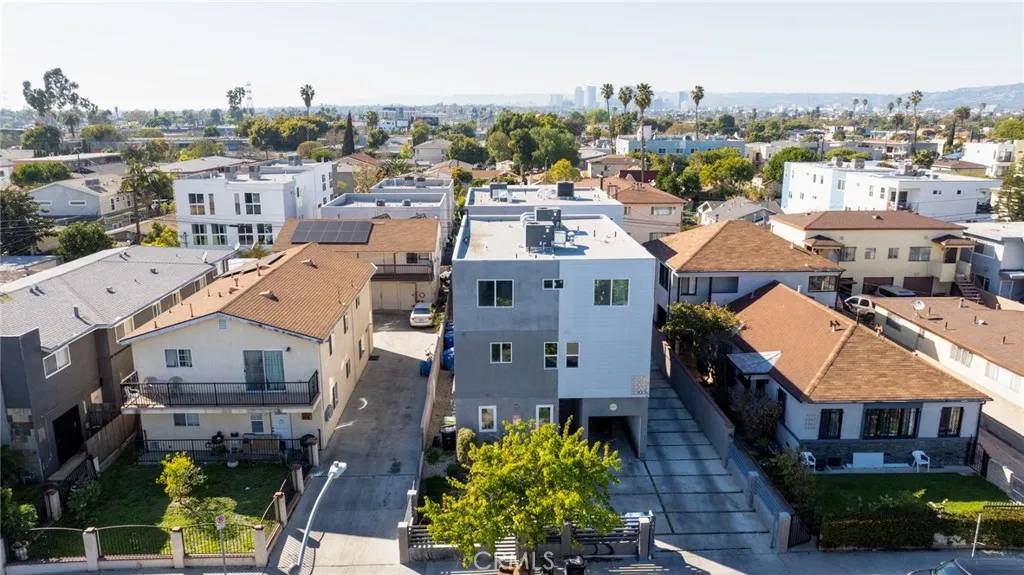 Los Angeles, CA 90016,2301 Hauser Boulevard