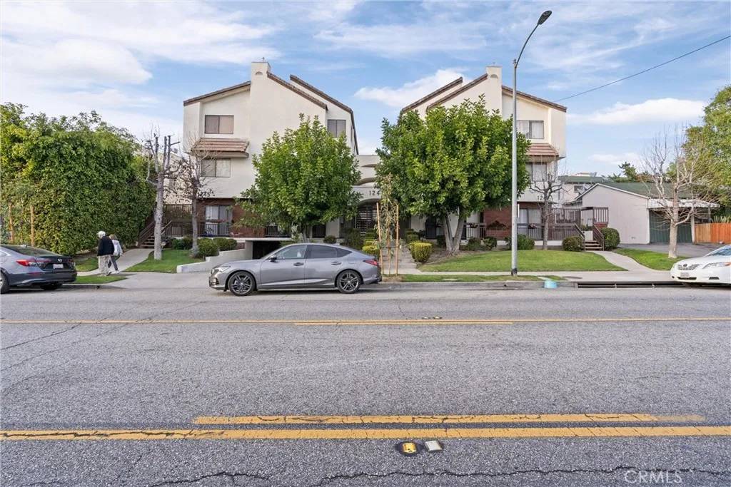 Glendale, CA 91206,1247 E Wilson Avenue #12