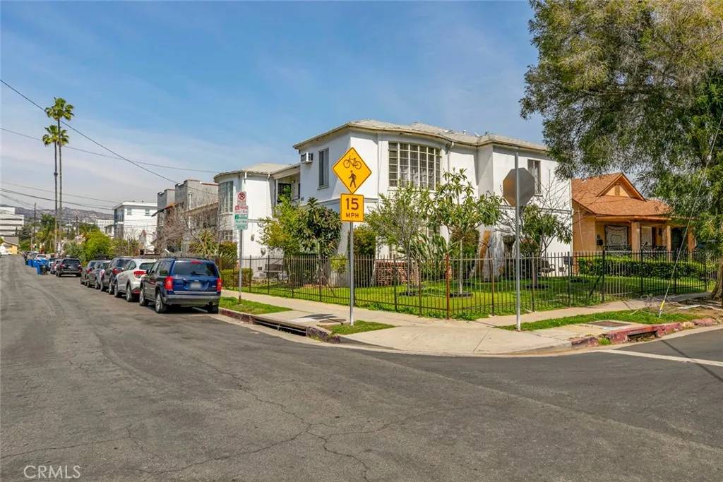 Los Angeles, CA 90029,1200 N Kenmore Avenue