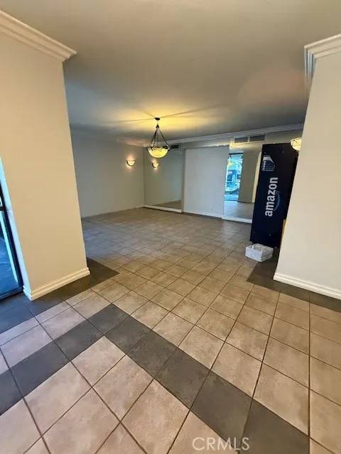 Los Angeles, CA 90048,321 S San Vicente Boulevard South #402
