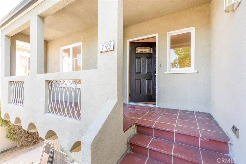 Glendale, CA 91206,743 E Doran Street