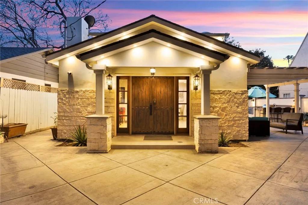 Studio City, CA 91604,3815 Laurel Canyon Boulevard