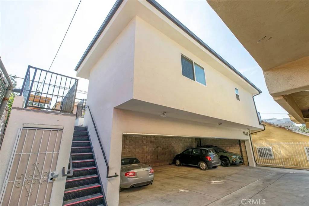 Los Angeles, CA 90027,1548 N Alexandria Avenue
