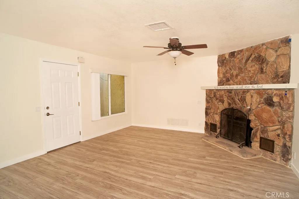 Lancaster, CA 93535,44315 88th Street East