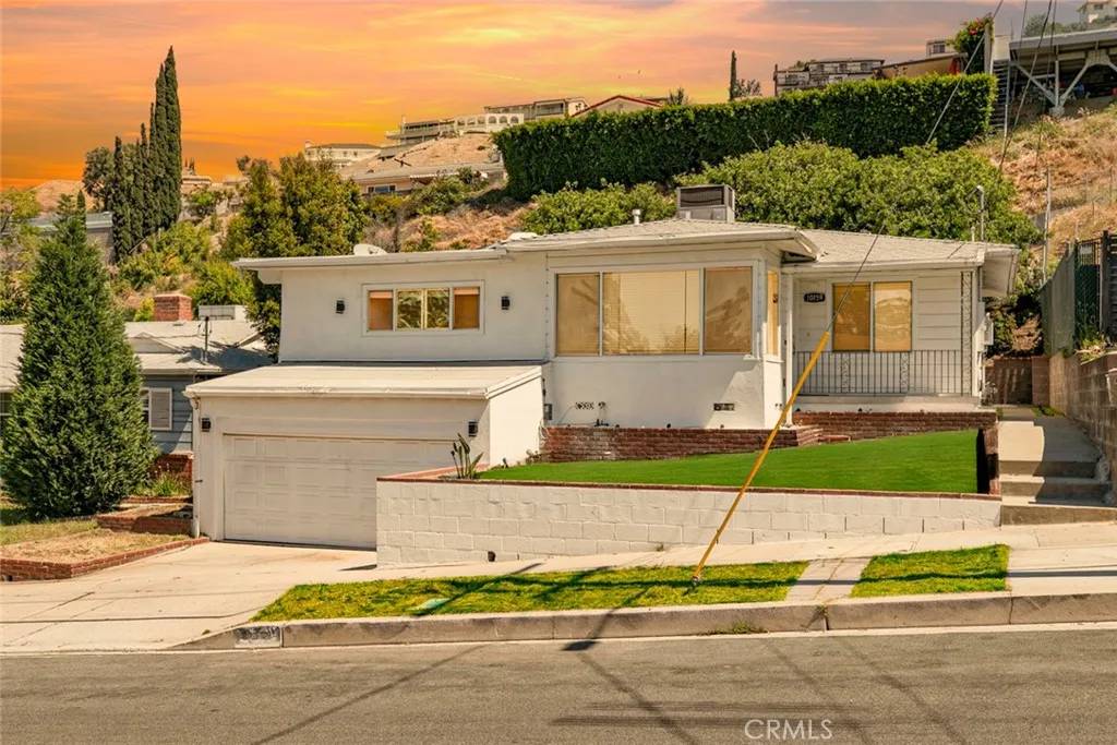 Sun Valley, CA 91352,10159 Lanark Street