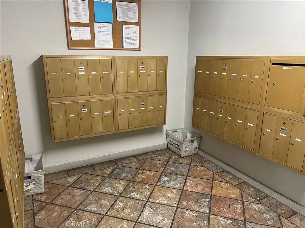Glendale, CA 91205,444 Piedmont #306