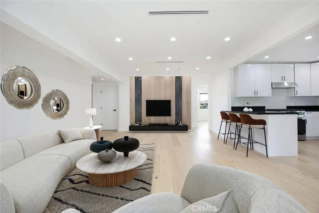 Tarzana, CA 91356,5132 Avenida Oriente