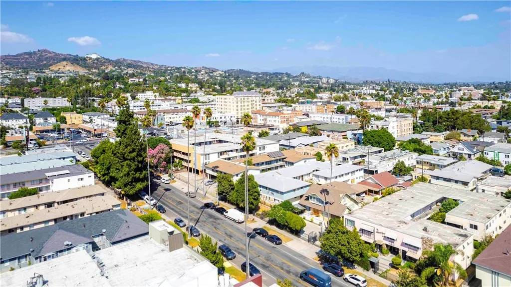 Los Angeles, CA 90027,1610 N Hobart Boulevard