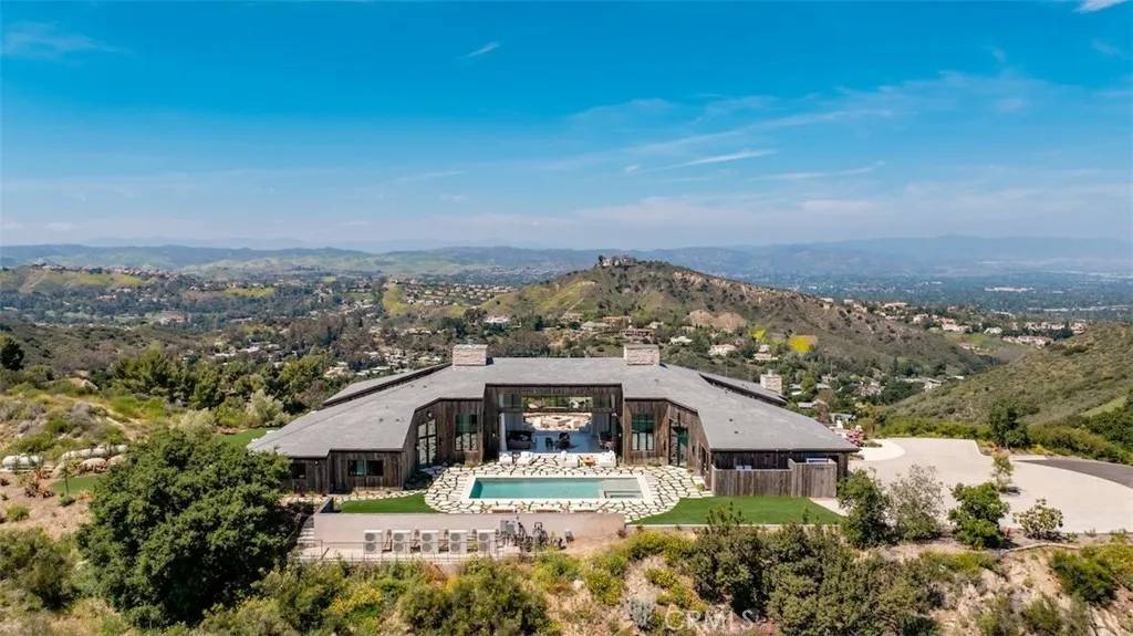 Calabasas, CA 90290,3121 Old Topanga Canyon Road