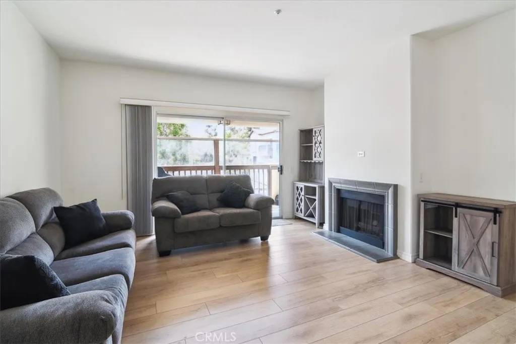Tustin, CA 92782,2960 Champion Way #1006