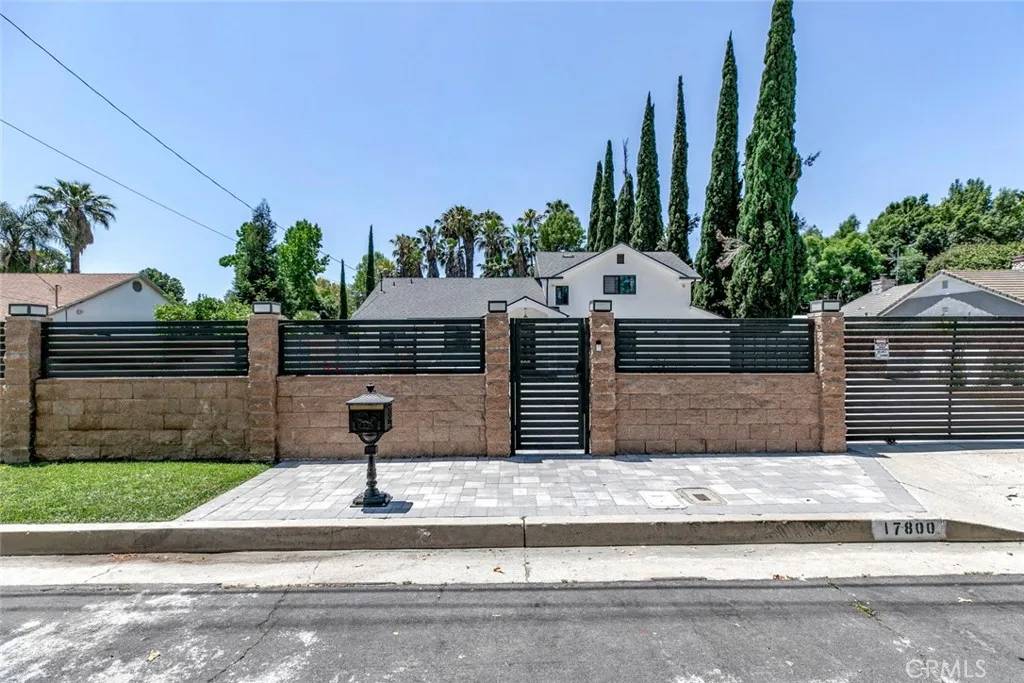 Sherwood Forest, CA 91325,17800 Raymer Street