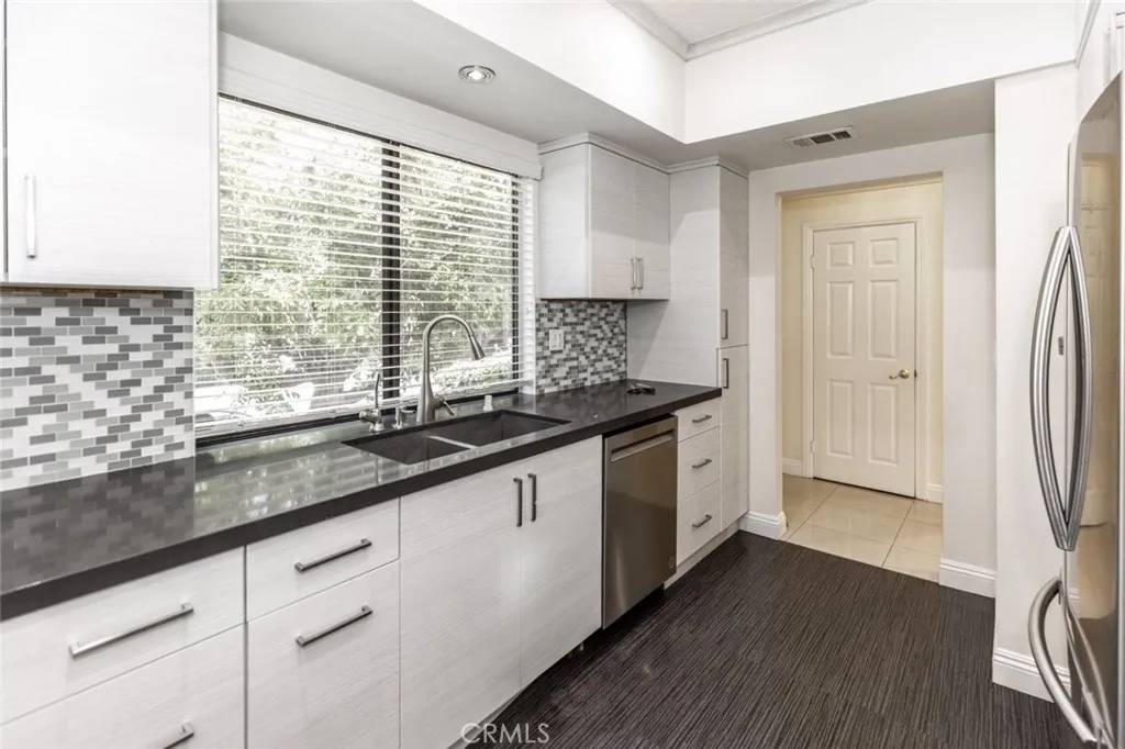 North Hollywood, CA 91607,5340 Wilkinson Avenue #1