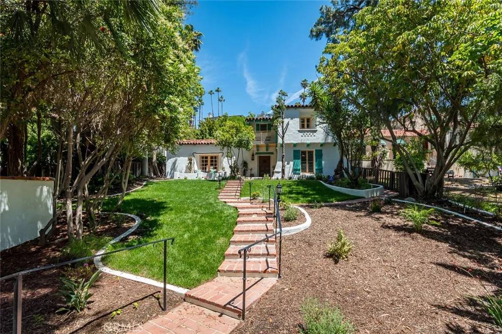 Glendale, CA 91207,611 E Mountain Street