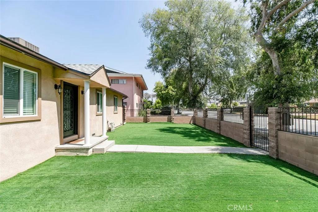 North Hollywood, CA 91606,6545 Coldwater Canyon Avenue