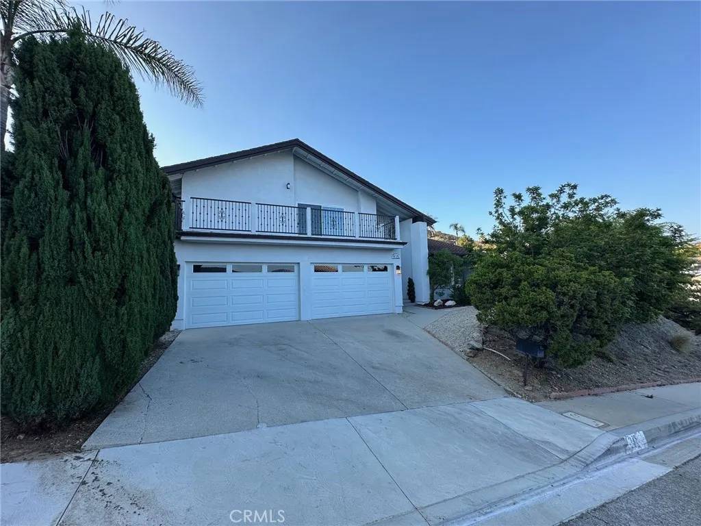 Glendale, CA 91207,915 Whitehaven