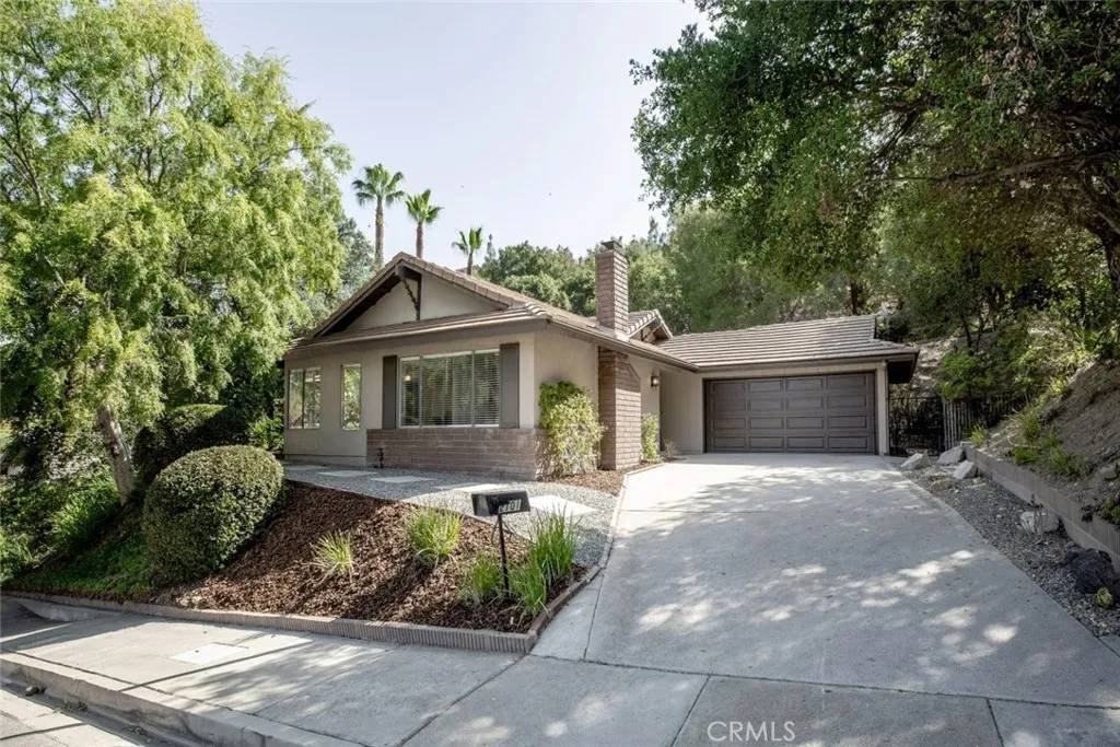 Glendale, CA 91208,2101 El Arbolita Drive