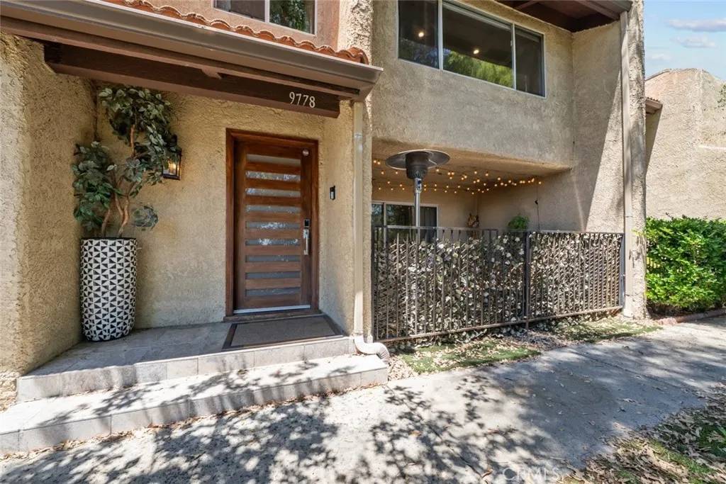 Burbank, CA 91504,9778 Via Roma