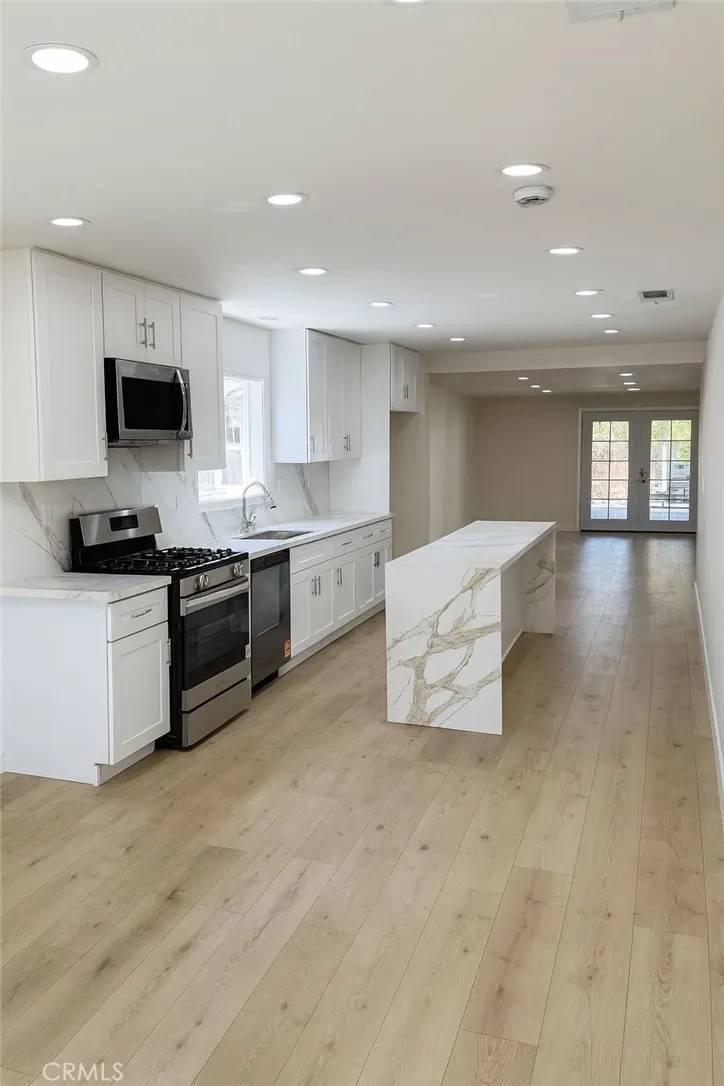 North Hollywood, CA 91605,11753 Blythe Street