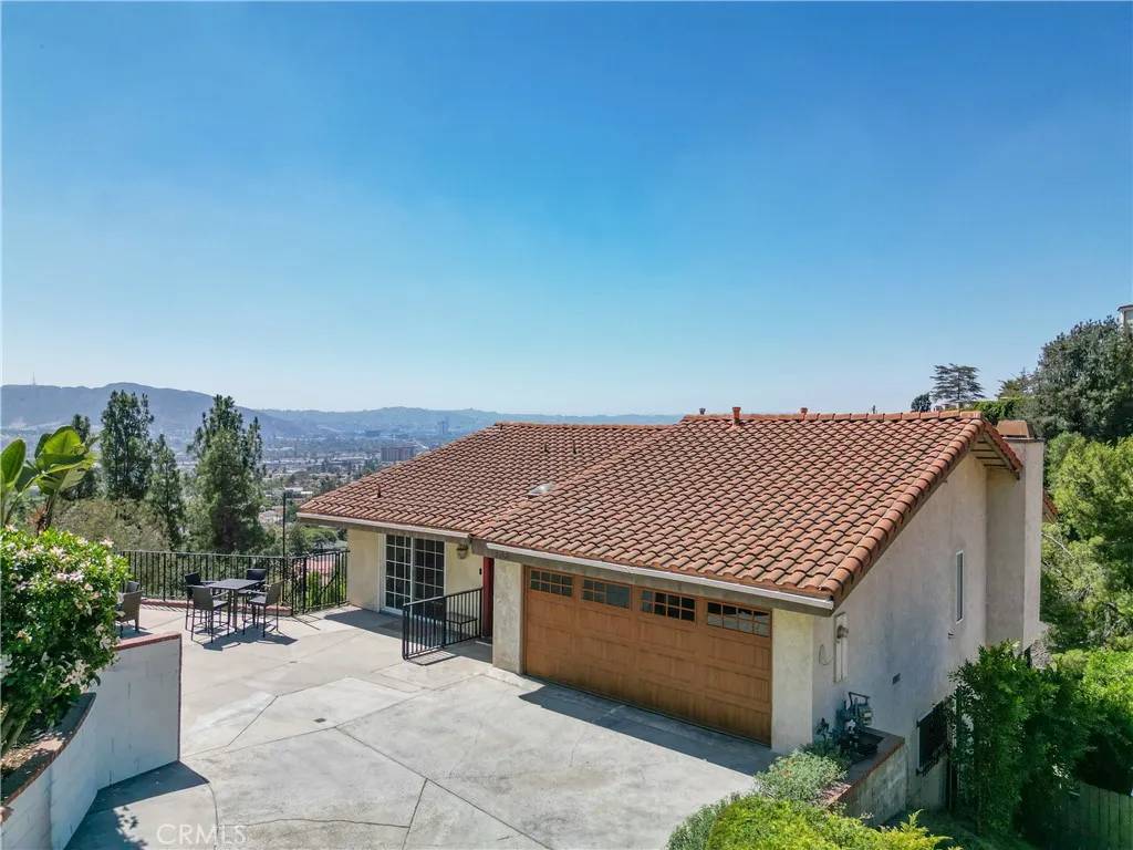 Burbank, CA 91501,1218 E Tujunga Avenue