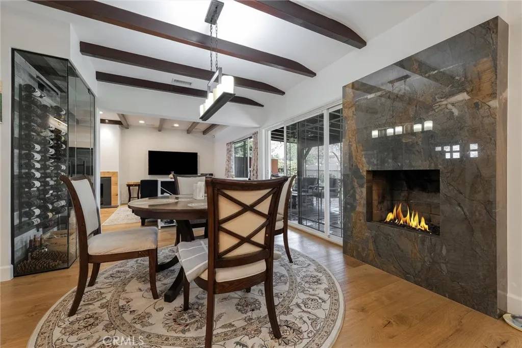 Burbank, CA 91504,2528 N Orchard Drive