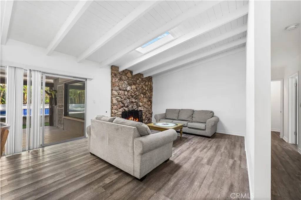 Woodland Hills, CA 91364,23151 Bigler Street