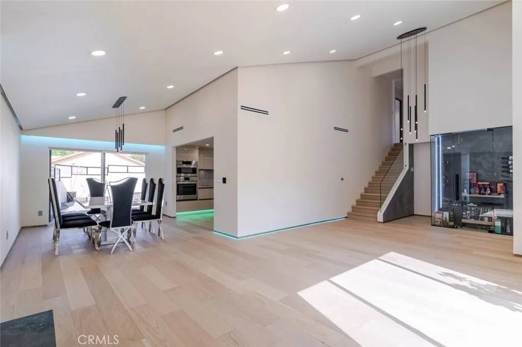 Granada Hills, CA 91344,10861 Lindley Avenue