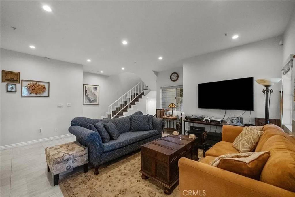 Glendale, CA 91201,1245 Grandview Avenue #4