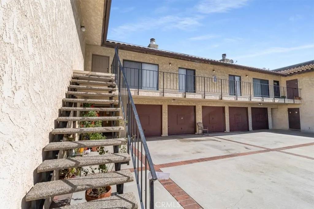 Highland Park, CA 90042,322 N Avenue 66 #5