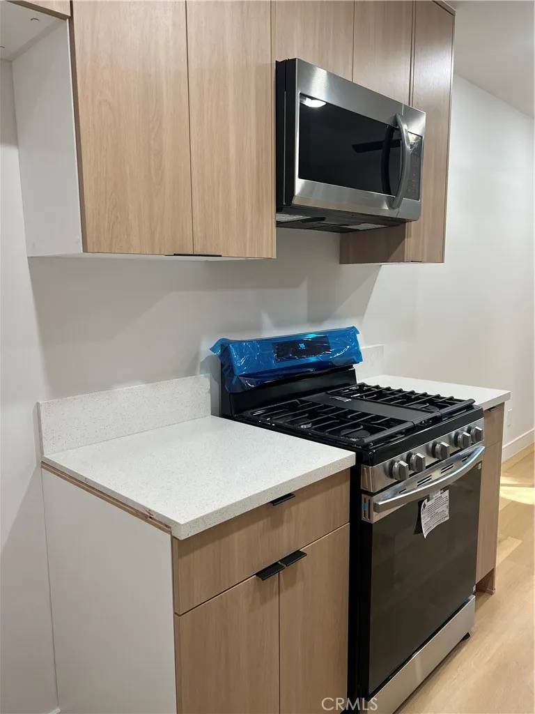 Panorama City, CA 91402,14805 Chase Street #224