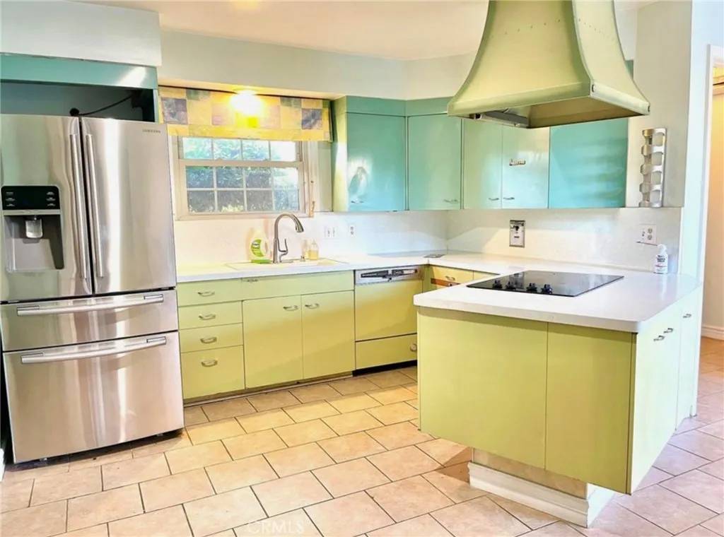 South San Gabriel, CA 91775,728 Hunter