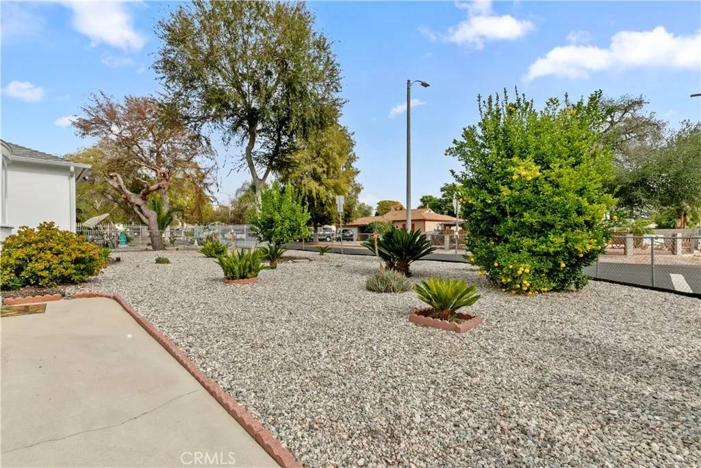 North Hollywood, CA 91606,6301 Farmdale