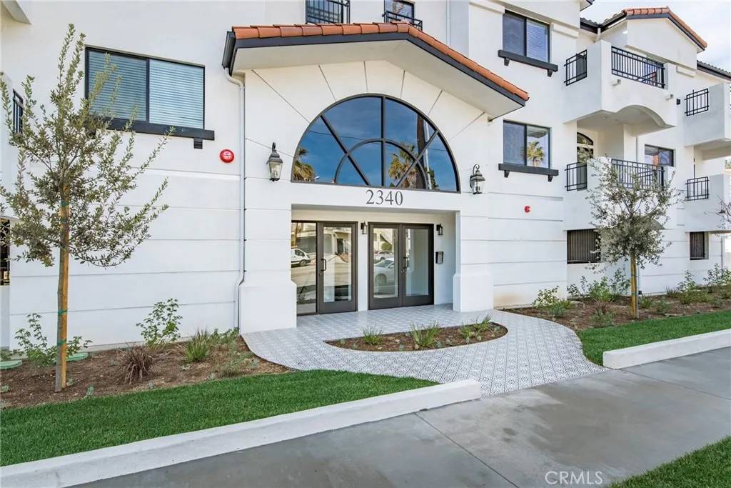 Montrose, CA 91020,2340 Montrose Avenue #303