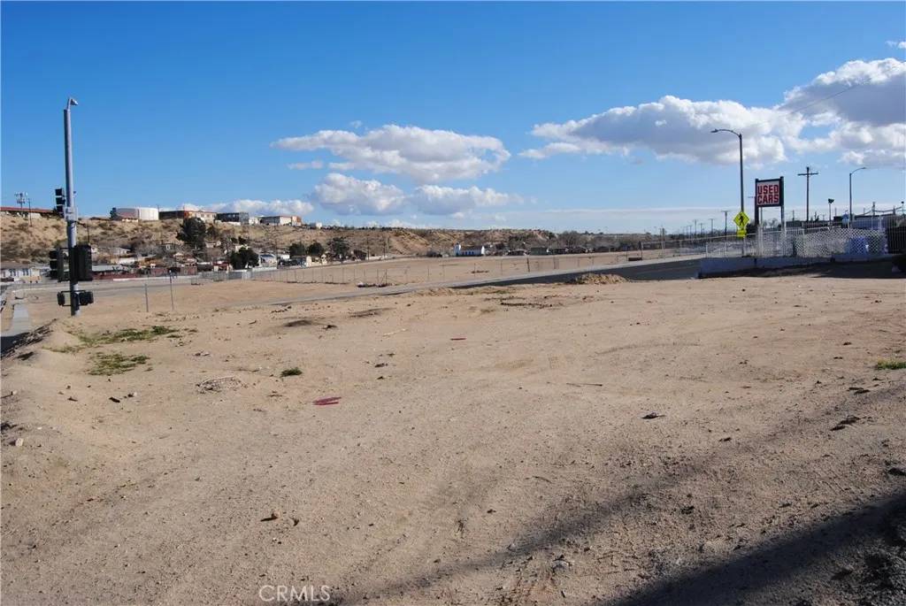Victorville, CA 92395,0 7th