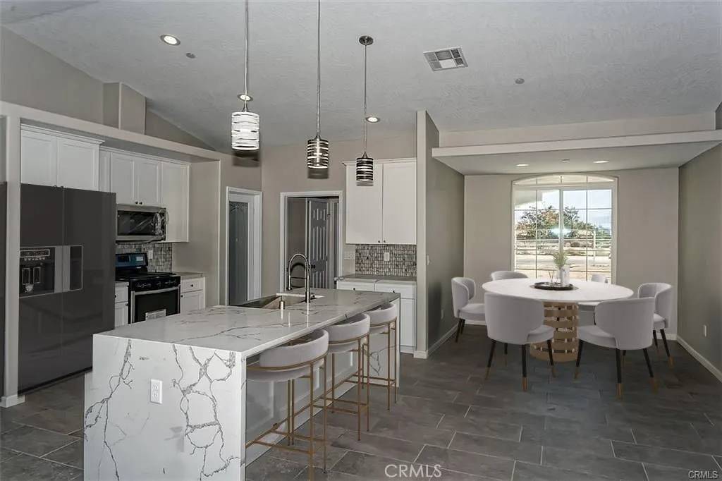 Hesperia, CA 92345,18235 Danbury Avenue