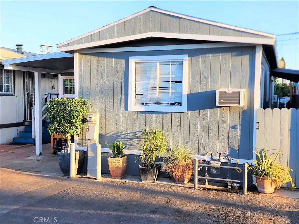 Paramount, CA 90723,15325 Orange Ave #F12