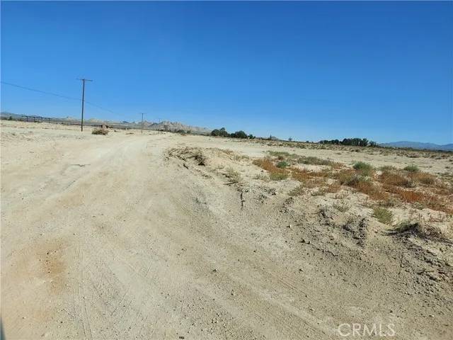 Lucerne Valley, CA 92356,0 Locust Parcel #0450-024-01