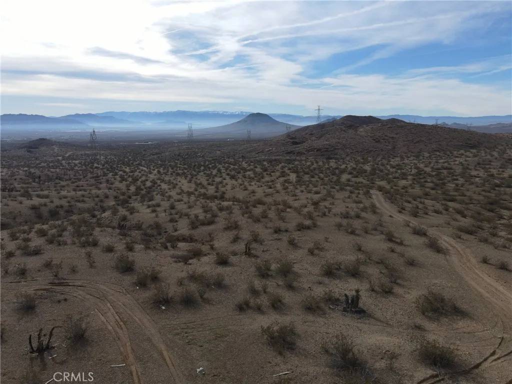 Victorville, CA 92394,0 W Boulder Rd 0472-231-25-0000