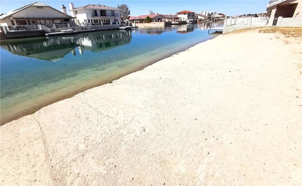 Helendale, CA 92342,26338 Driftwood