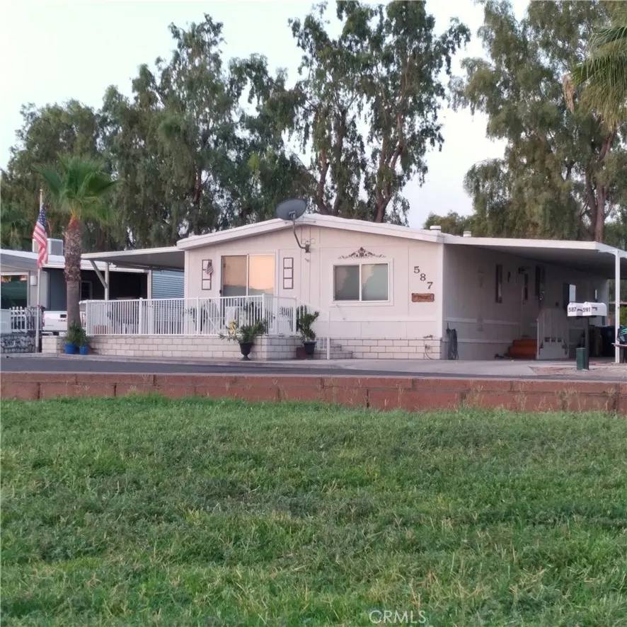 Needles, CA 92363,587 Beach Drive