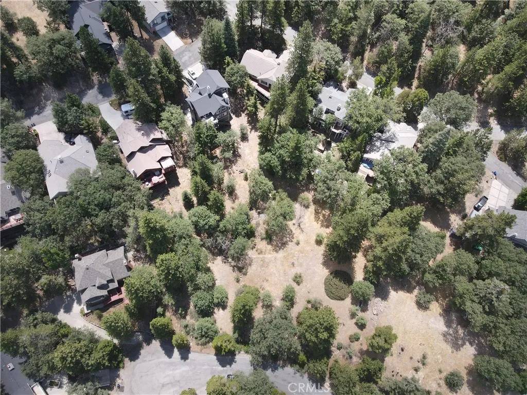 Running Springs, CA 92382,30215 Elfin