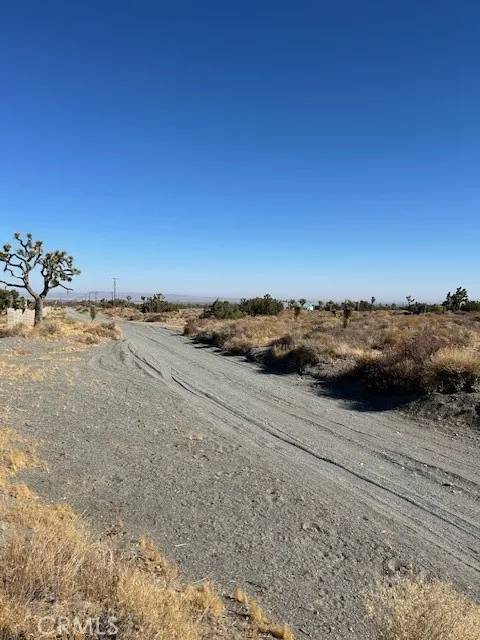 Pinon Hills, CA 92372,0 Beekley