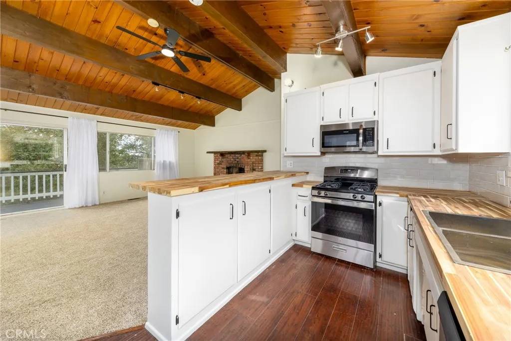 Crestline, CA 92325,129 Zermat Dr #1-2