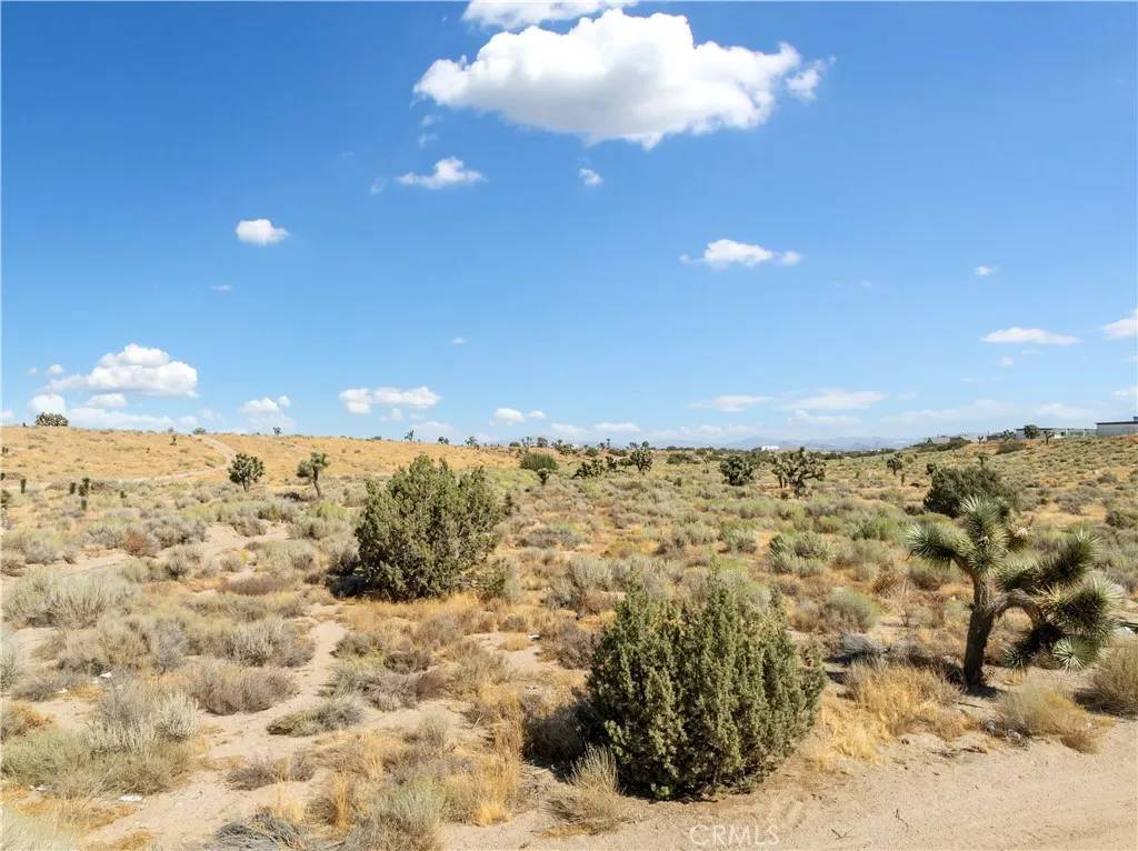 Hesperia, CA 92344,0 VL-3064631060000