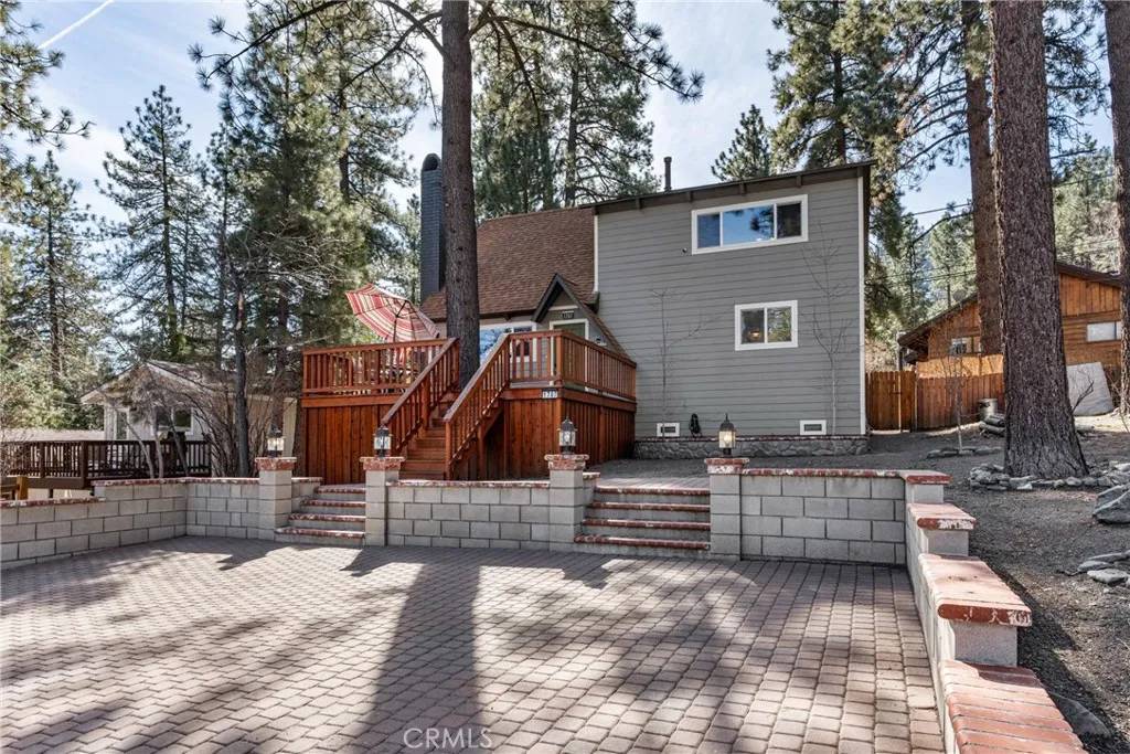 Wrightwood, CA 92397,1707 Twin Lakes Drive