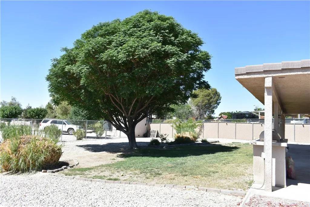 Helendale, CA 92342,26709 Lakeview Drive